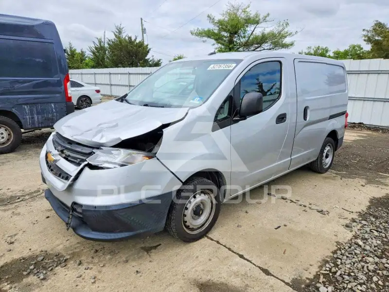 2017 Chevrolet Express photo