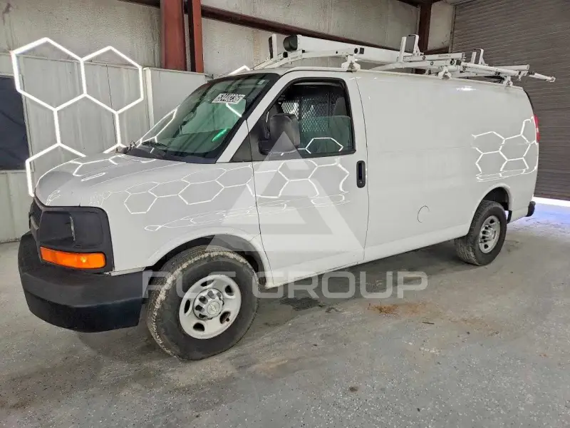 2017 Chevrolet Express фото