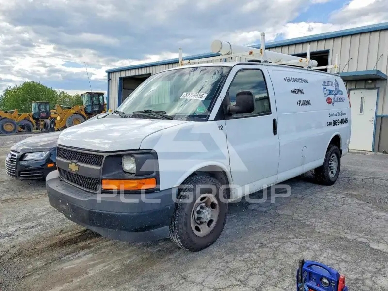 2017 Chevrolet Express photo