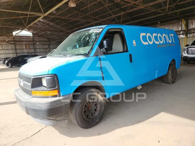 2017 Chevrolet Express фото