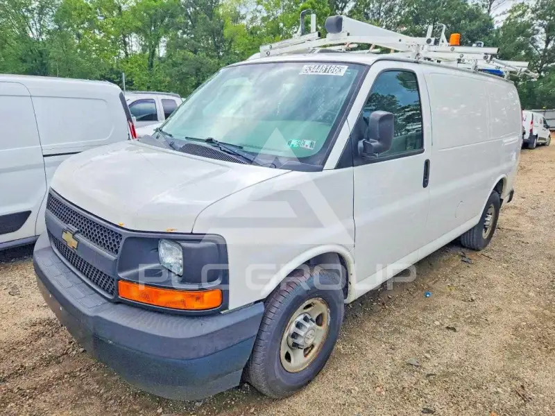 2017 Chevrolet Express photo