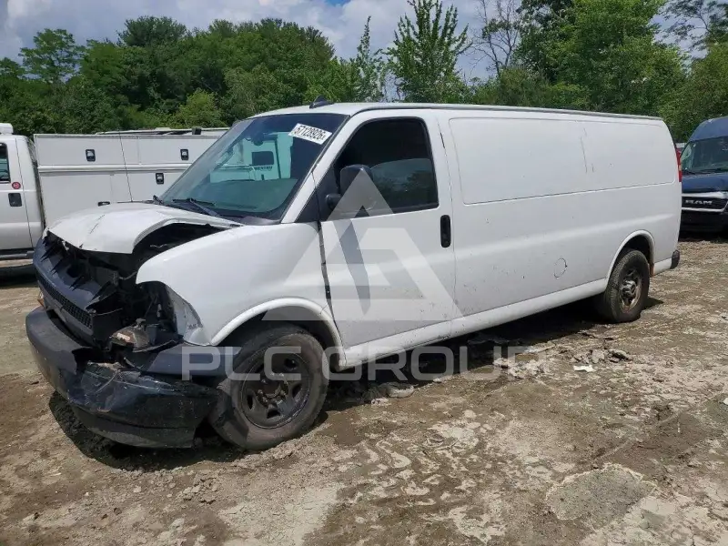 2017 Chevrolet Express photo