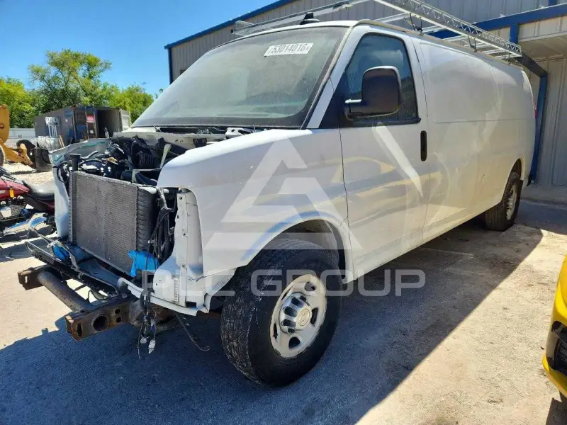 2017 Chevrolet Express photo