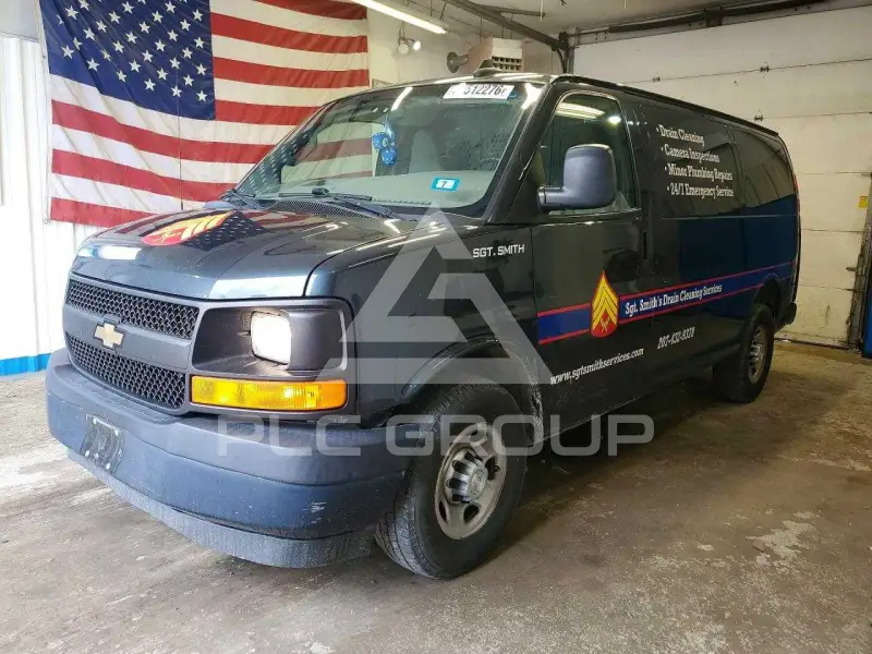 2017 Chevrolet Express фото
