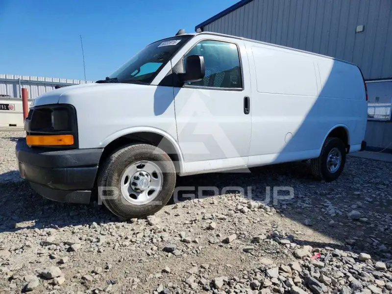 2017 Chevrolet Express фото