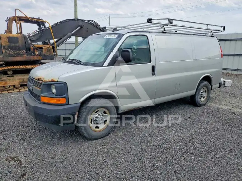 2017 Chevrolet Express фото