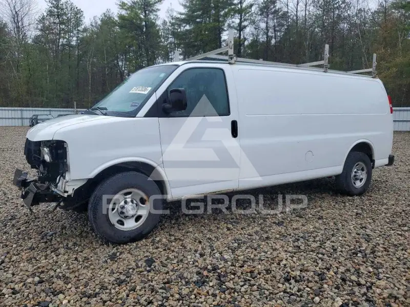 2017 Chevrolet Express фото
