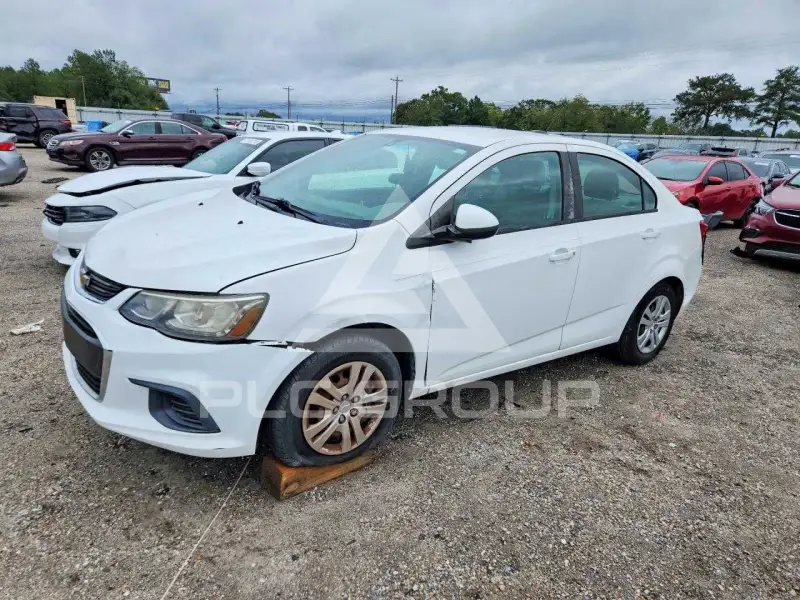 2017 Chevrolet Sonic фото