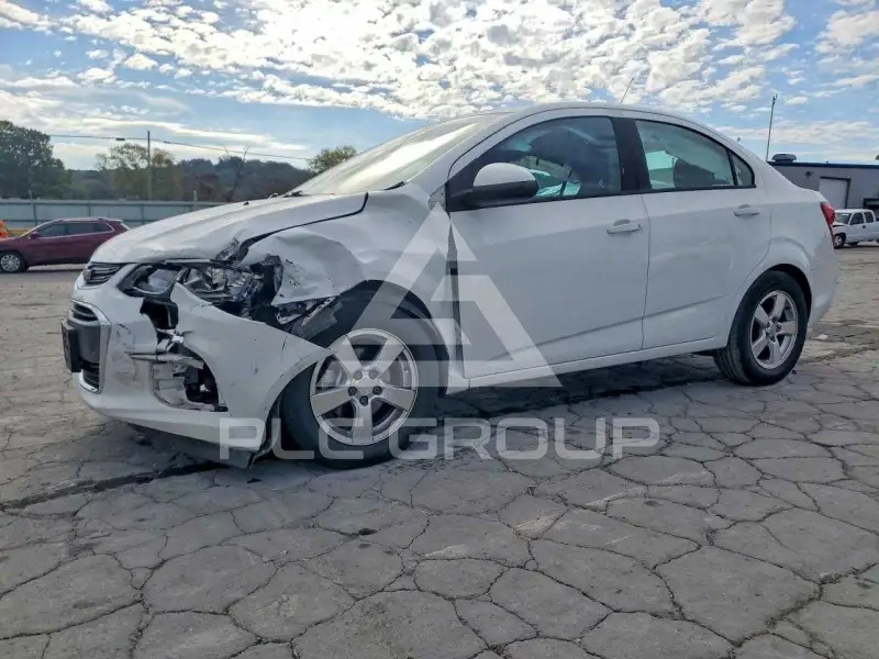 2017 Chevrolet Sonic photo