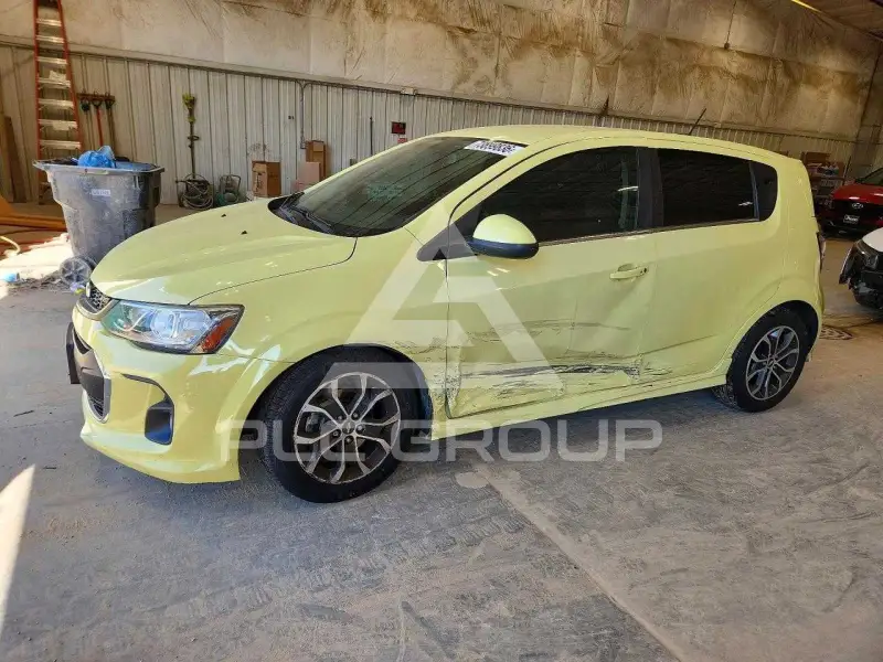 2017 Chevrolet Sonic photo