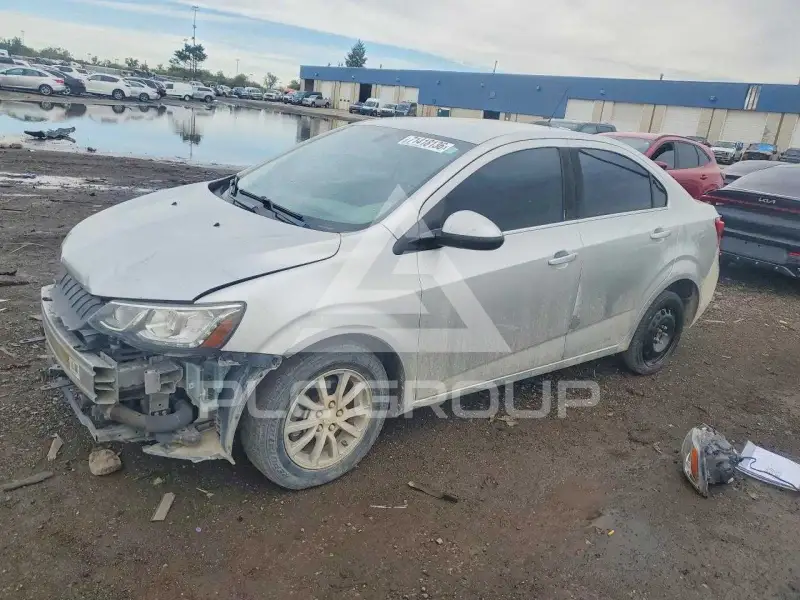 2017 Chevrolet Sonic фото