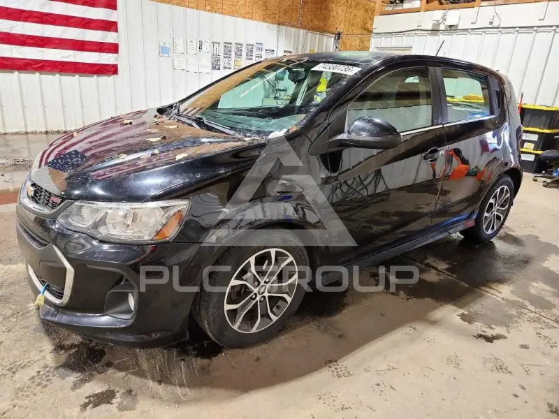 2017 Chevrolet Sonic фото