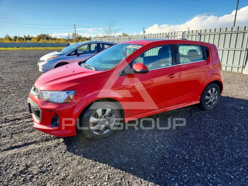 2017 Chevrolet Sonic photo