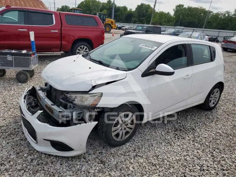 2017 Chevrolet Sonic фото