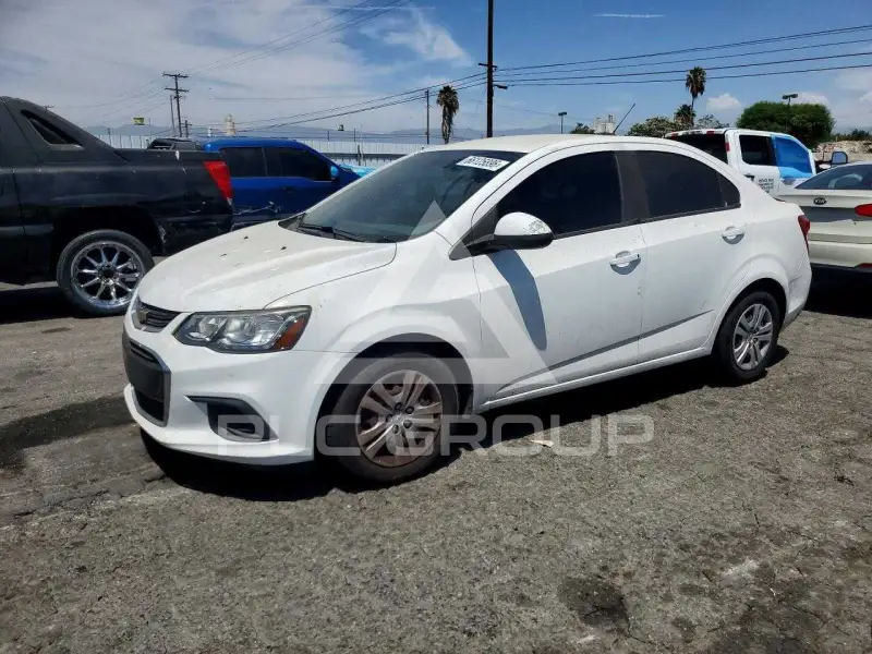 2017 Chevrolet Sonic фото