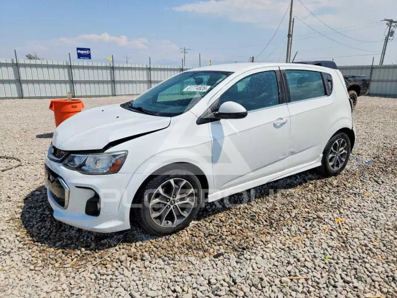 2017 Chevrolet Sonic фото