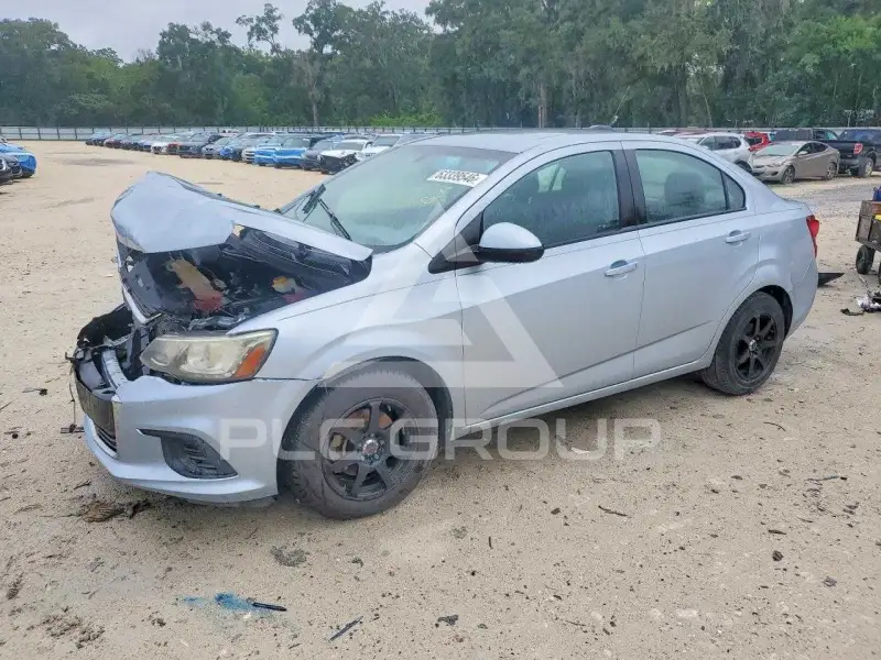 2017 Chevrolet Sonic фото