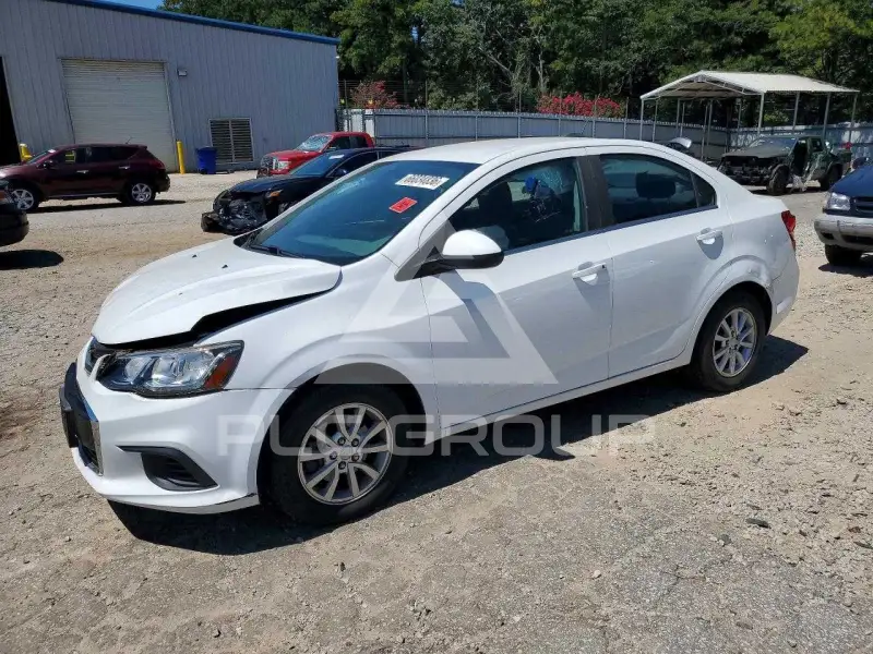 2017 Chevrolet Sonic фото