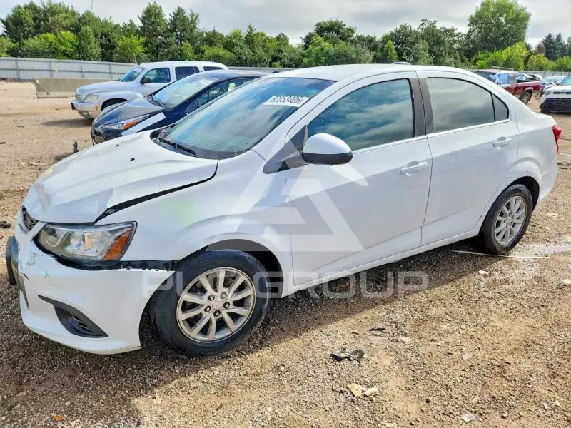 2017 Chevrolet Sonic photo