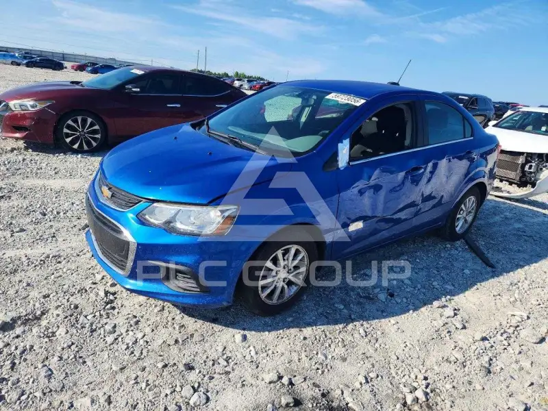 2017 Chevrolet Sonic фото