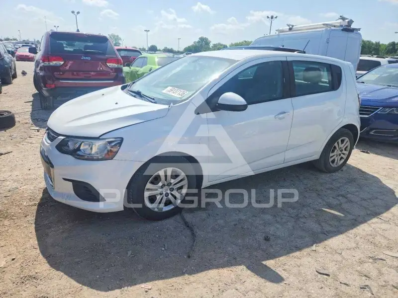 2017 Chevrolet Sonic фото