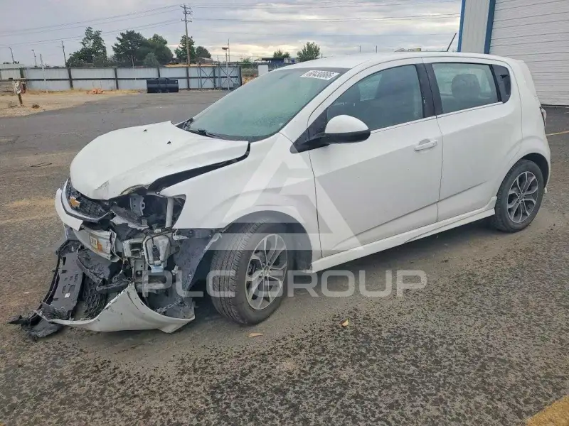 2017 Chevrolet Sonic фото