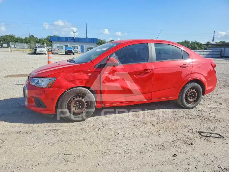 2017 Chevrolet Sonic фото