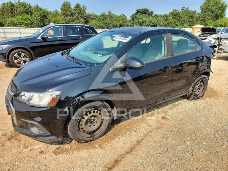 2017 Chevrolet Sonic фото