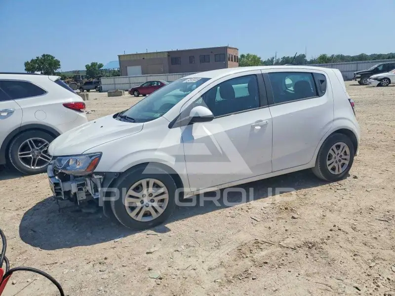 2017 Chevrolet Sonic photo