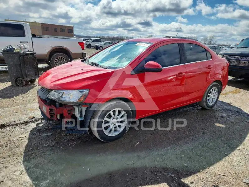2017 Chevrolet Sonic фото