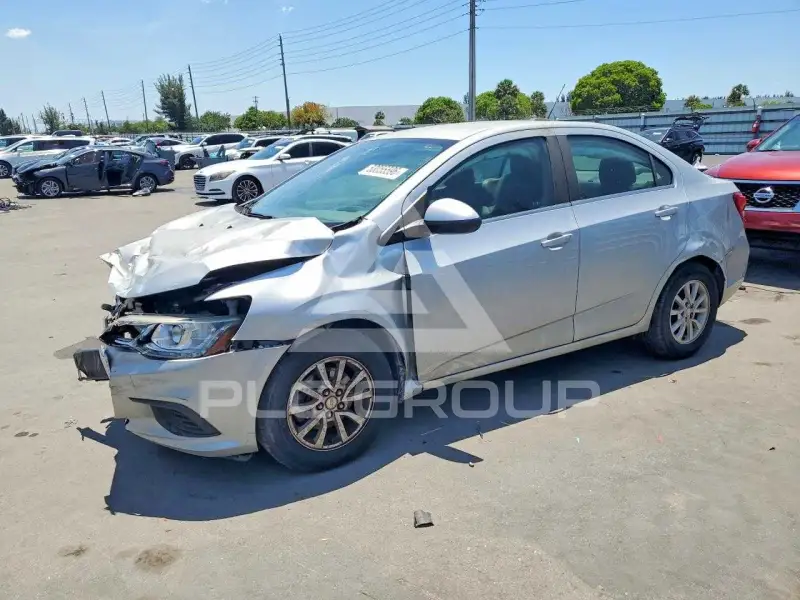 2017 Chevrolet Sonic photo