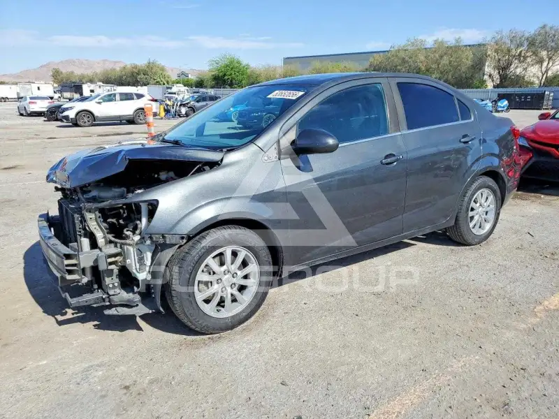 2017 Chevrolet Sonic фото