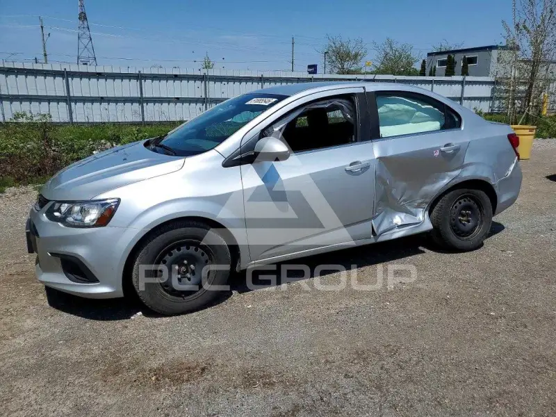 2017 Chevrolet Sonic фото