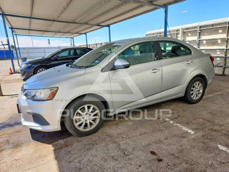 2017 Chevrolet Sonic photo