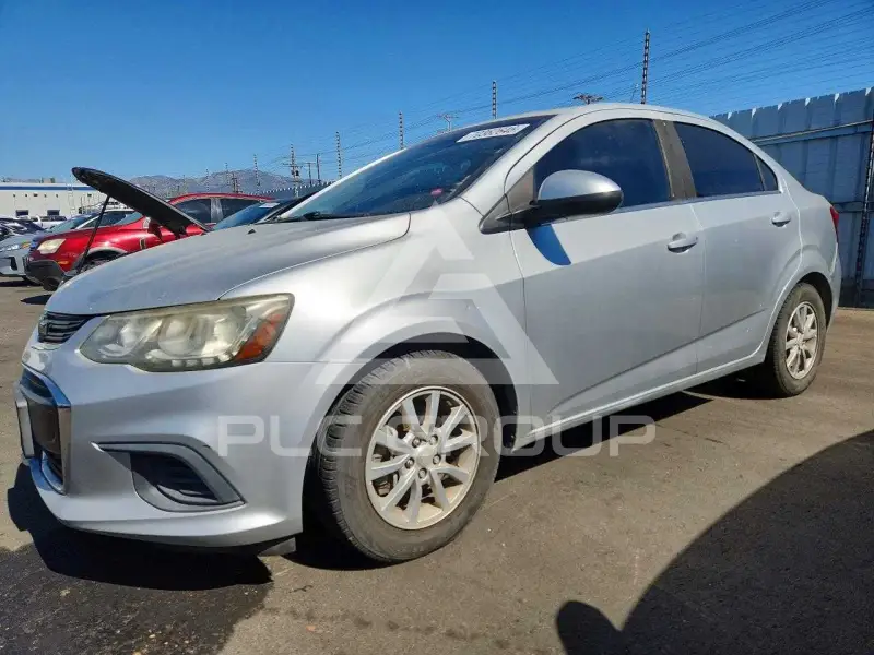 2017 Chevrolet Sonic photo