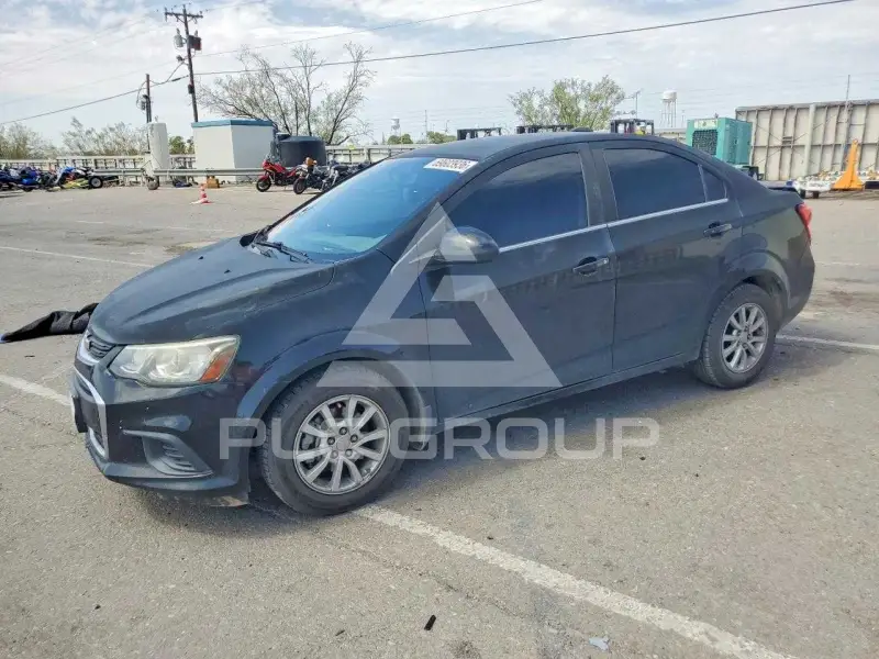 2017 Chevrolet Sonic photo