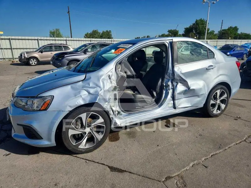 2017 Chevrolet Sonic фото