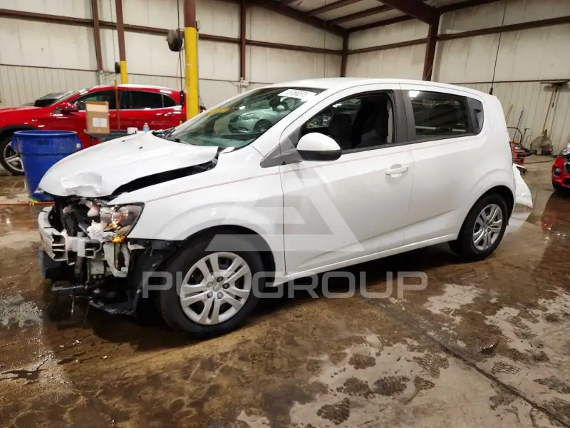 2017 Chevrolet Sonic фото