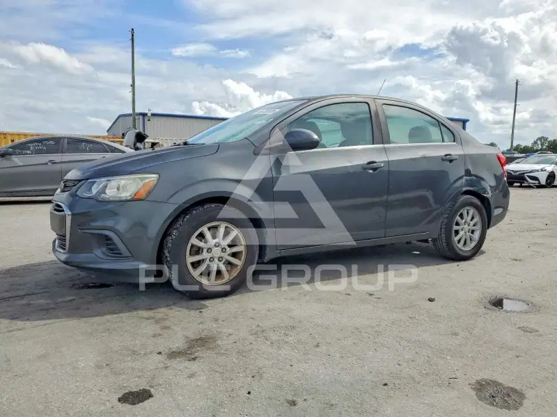 2017 Chevrolet Sonic photo