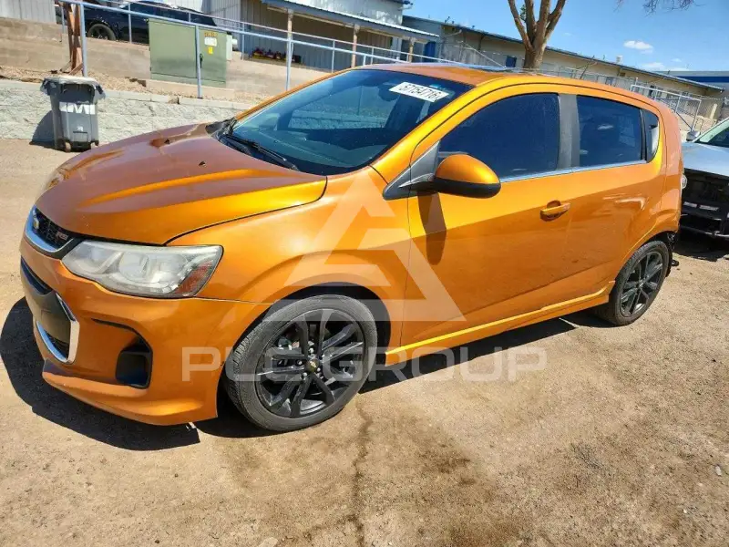 2017 Chevrolet Sonic фото