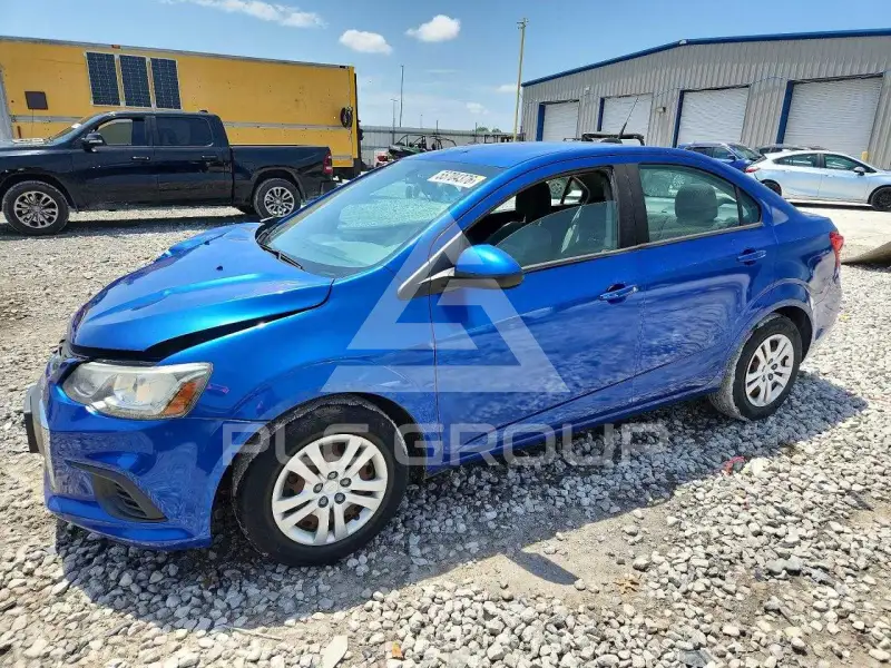 2017 Chevrolet Sonic фото