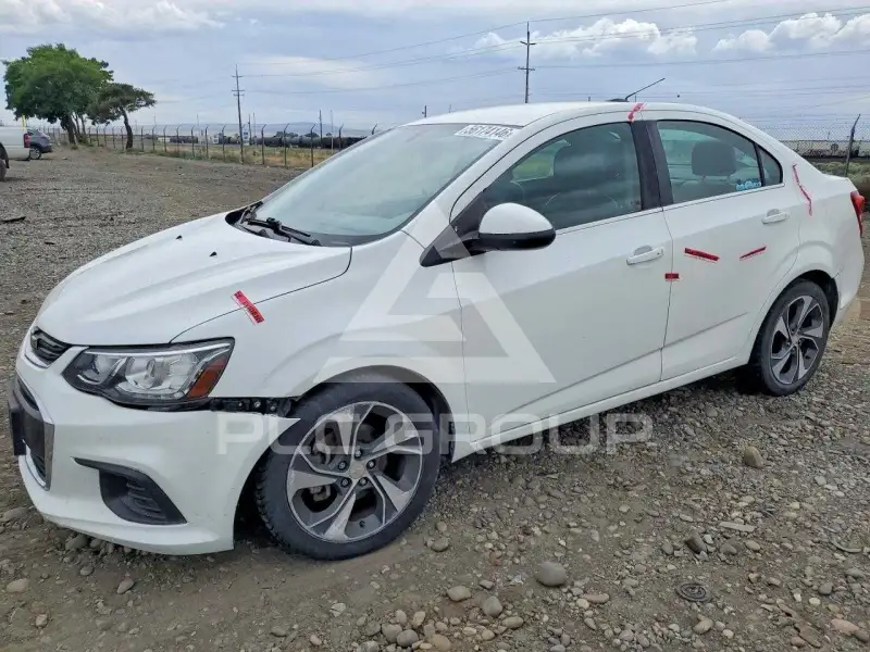 2017 Chevrolet Sonic фото