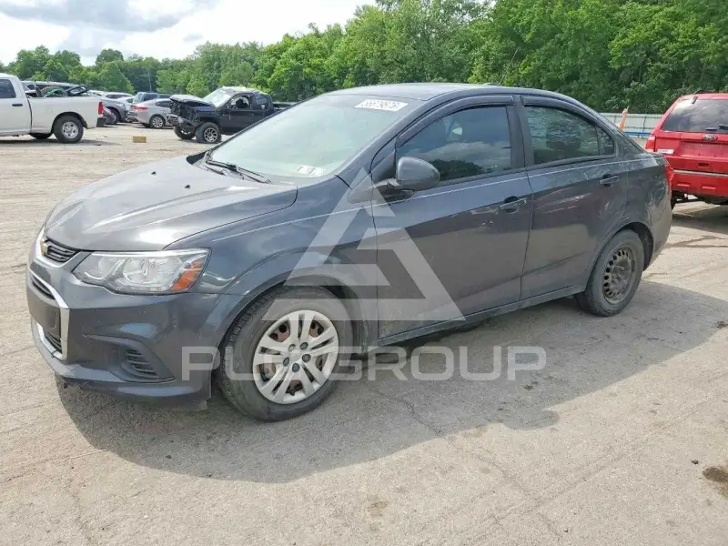 2017 Chevrolet Sonic фото