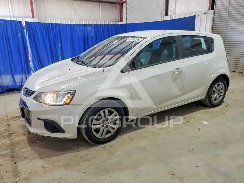 2017 Chevrolet Sonic фото