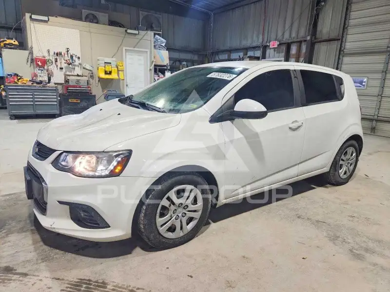 2017 Chevrolet Sonic фото