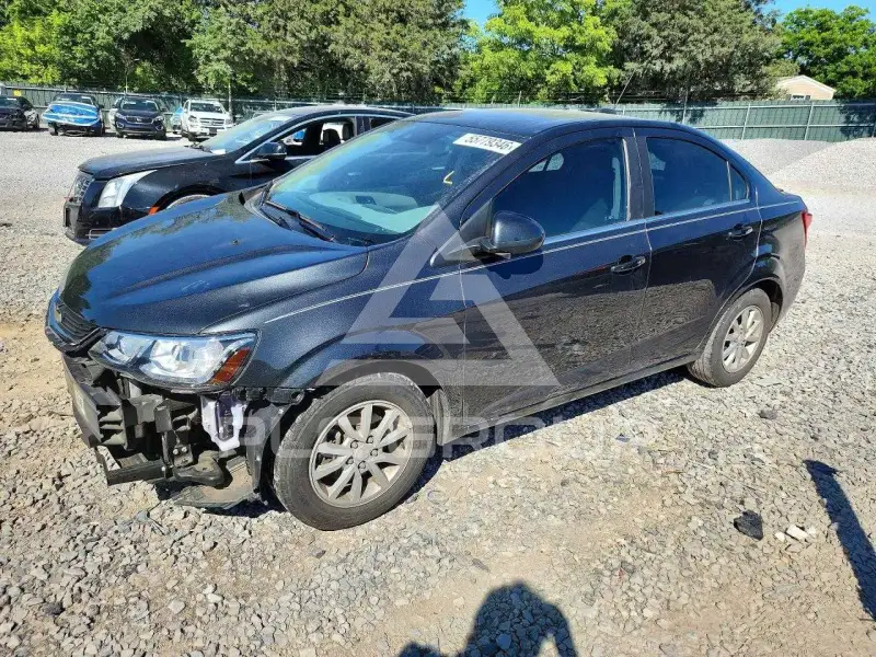 2017 Chevrolet Sonic фото