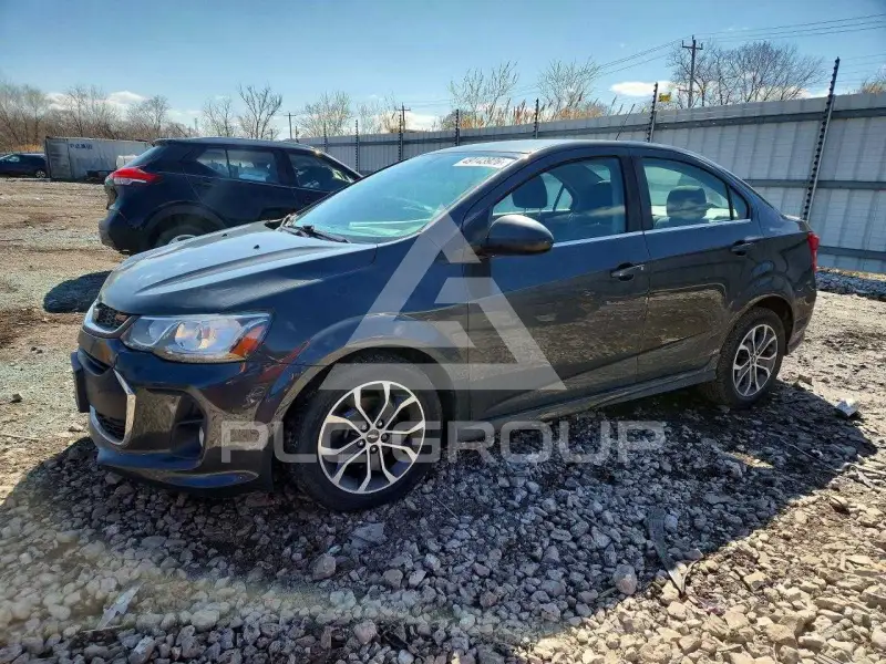 2017 Chevrolet Sonic photo