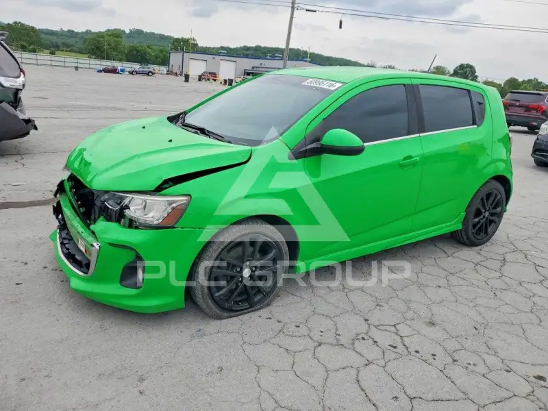 2017 Chevrolet Sonic фото