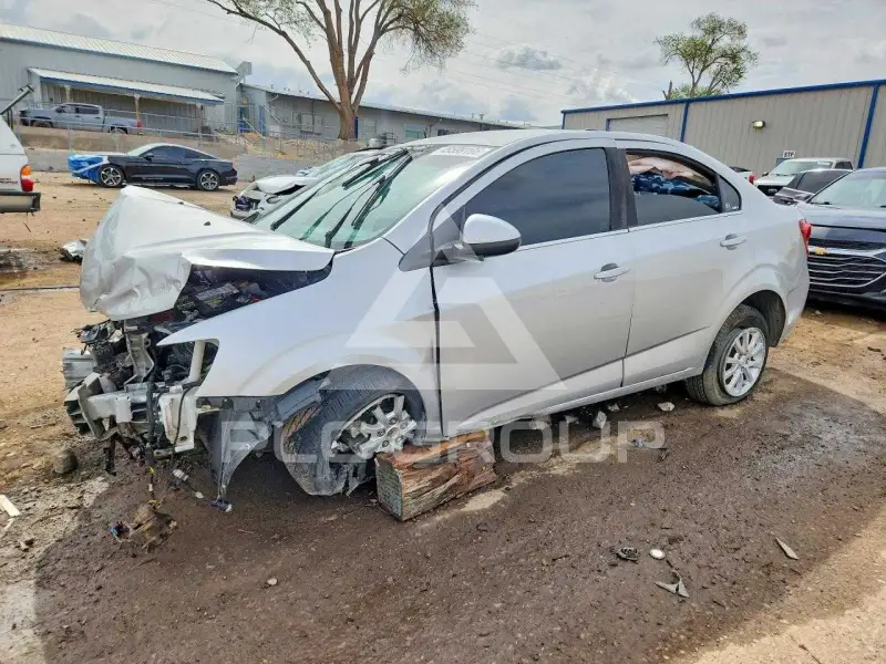 2017 Chevrolet Sonic фото
