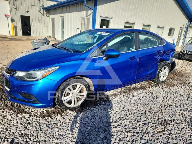 2017 Chevrolet Cruze photo